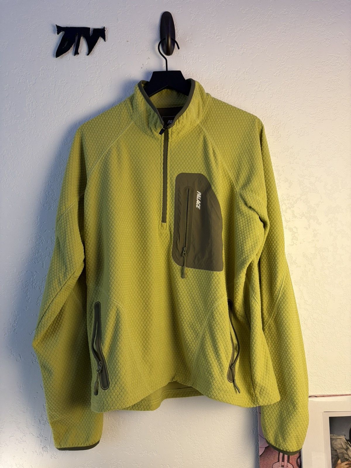 PALACE RUN IT ZIP THERMAL TRACK JACKET L 【公式通販】