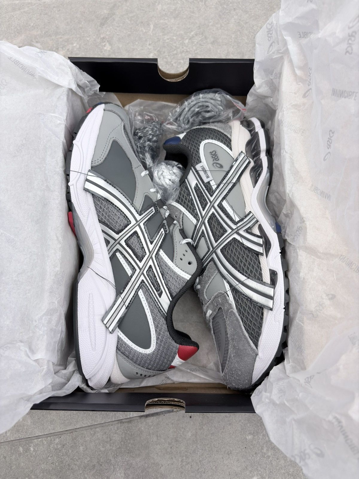 Asics Asics Gel Nimbus Invincible Size US 8 / EU 41 - 6 Thumbnail