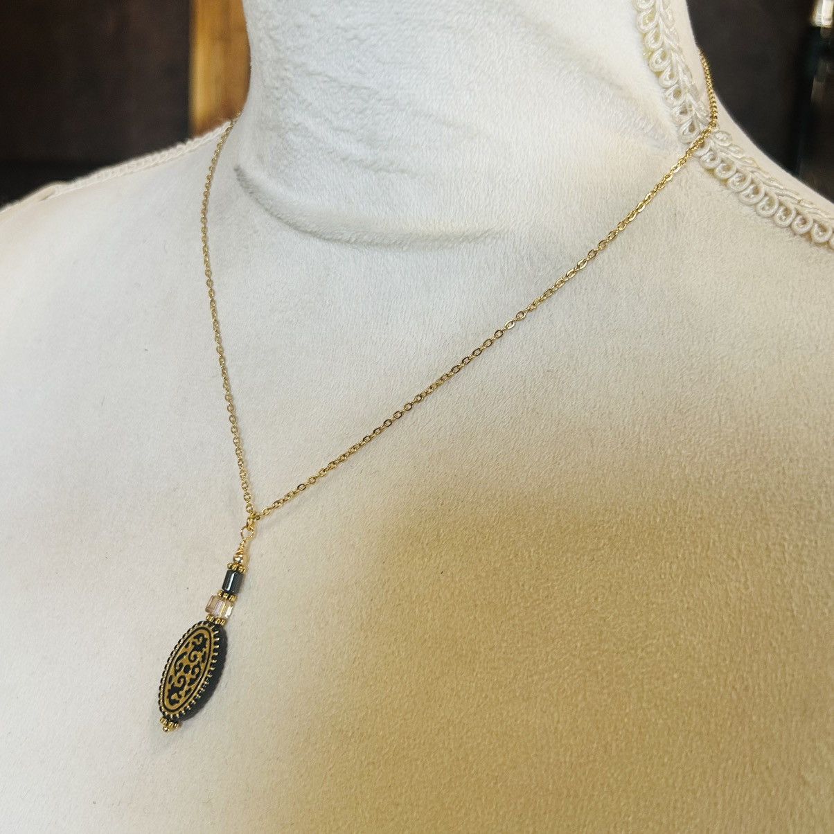 Handmade Handcrafted elegant oval art glass beaded pendant necklace Size ONE SIZE - 4 Thumbnail
