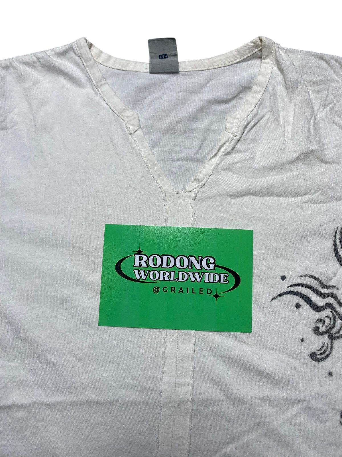 PPFM VINTAGE PPFM WHITE TSHIRT FISH DRAGON GRAPHIC Size US S / EU 44-46 / 1 - 3 Thumbnail