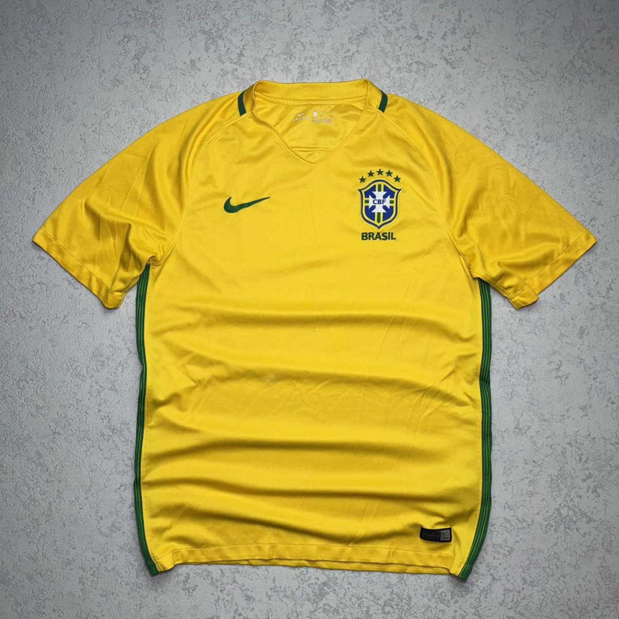 Nike Brasil Nike 2016-2017 Soccer Shirt Size US M / EU 48-50 / 2 - 1 Thumbnail