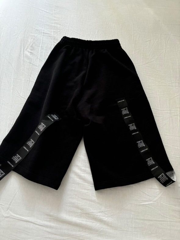 Vetements vetements wash tag shorts Size US 28 / EU 44 - 3 Thumbnail