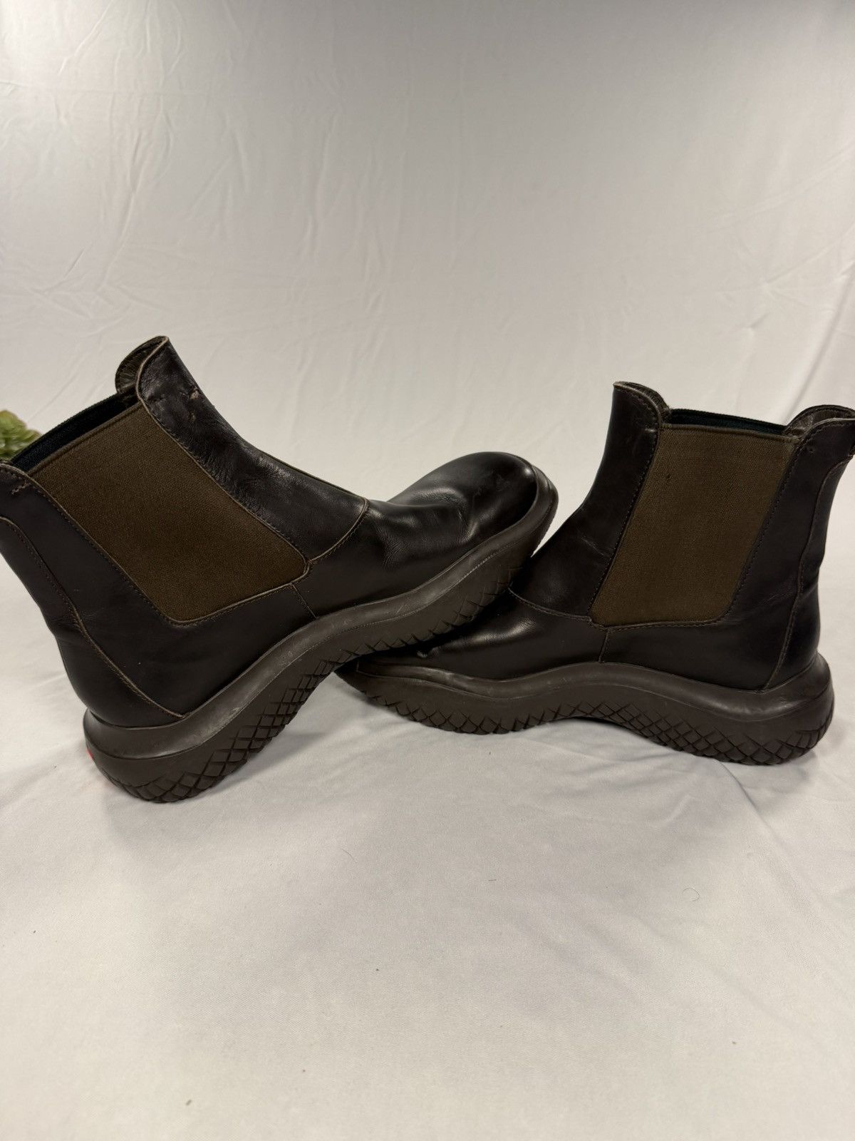 Prada AW99 Prada Brown Leather Chelsea Boots Size 38 Vibram Size US 7.5 / IT 37.5 - 4 Thumbnail