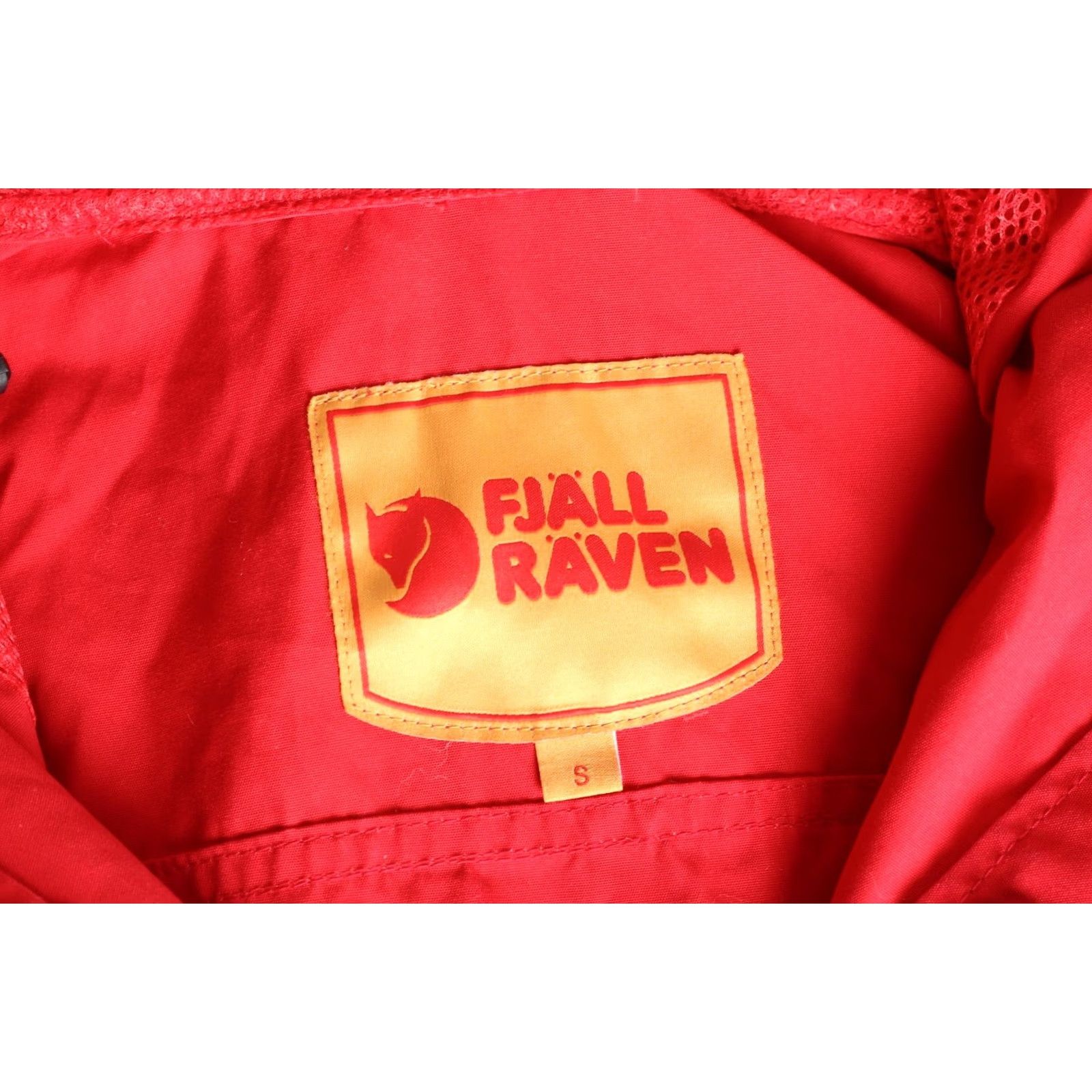 Vintage FJÄLLRÄVEN G-1000 Gutulia Anorak Jacket Men Size S Fur Hooded MJ6080 Jacket Size US S / EU 44-46 / 1 - 7 Thumbnail