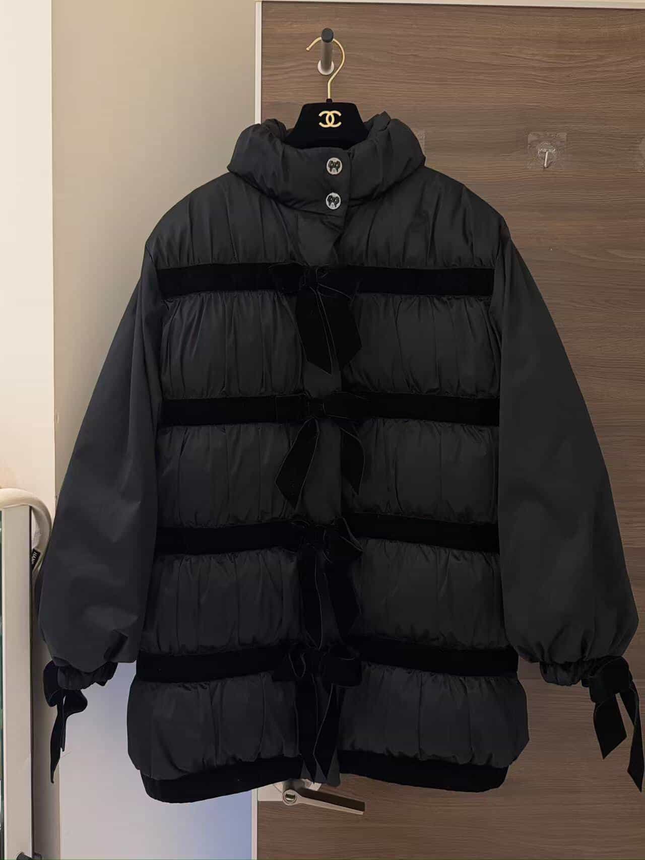 Chanel Chanel 25k puffer coat Size XS / US 0-2 / IT 36-38 - 1 Thumbnail