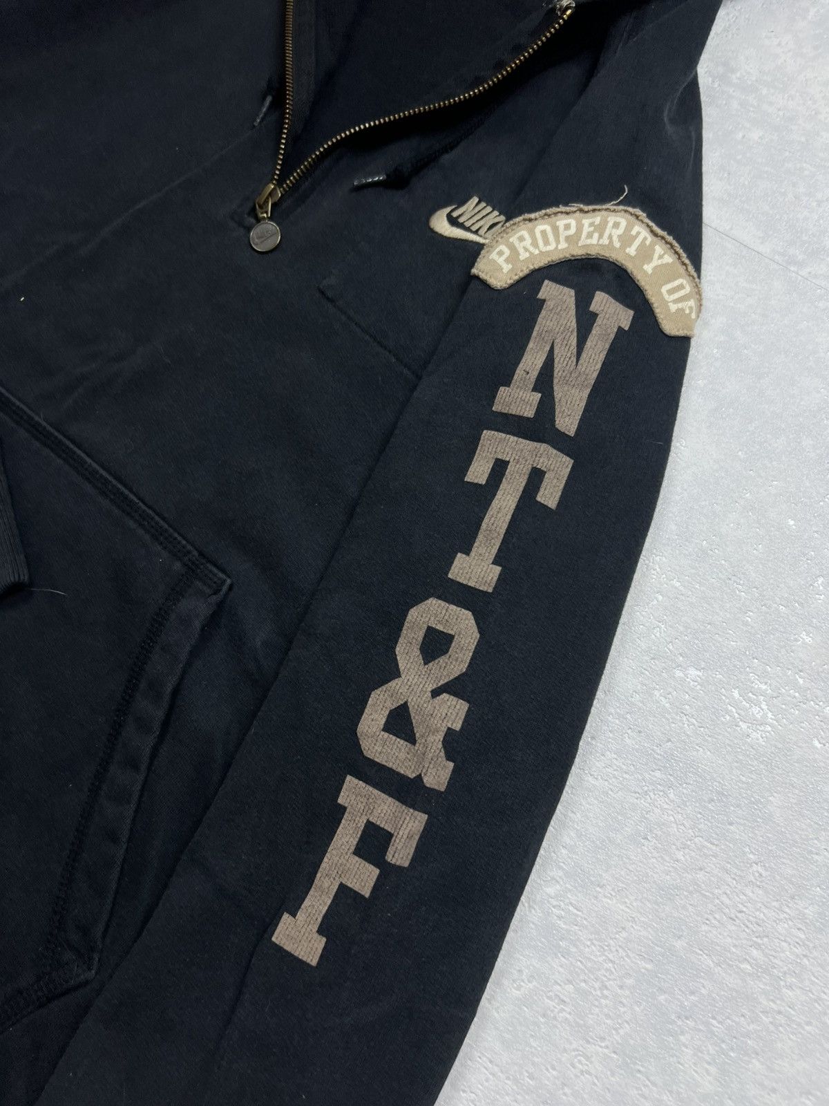 Nike 90s Nike Retro Logo 1/4 Zip Vintage Y2K Oversized Hoodie Size US L / EU 52-54 / 3 - 9 Thumbnail