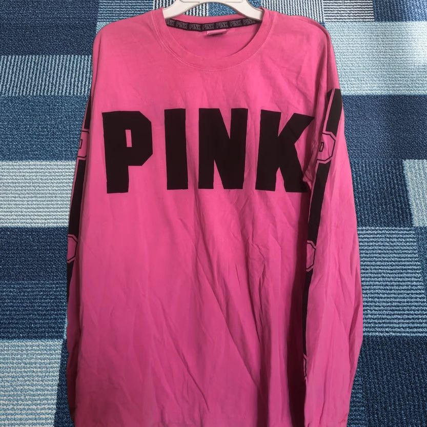 Victoria's Secret Victoria's Secret PINK Pullover Shirt Pink Long Sleeve Size M Logo Casual Sleeve Cotton Knit Round Neck T-Shirt Women Regular Vintage No Size M / US 6-8 / IT 42-44 - 1 Thumbnail