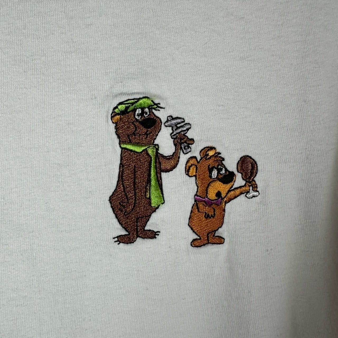 Vintage Vintage 90s Yogi Bear Cartoon Embroidered Promo T-shirt Size US L / EU 52-54 / 3 - 6 Thumbnail