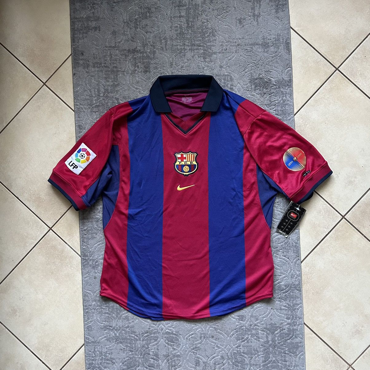 Nike DSWT 00/01 FC Barcelona Nike jersey soccer vintage Size US S / EU 44-46 / 1 - 1 Thumbnail