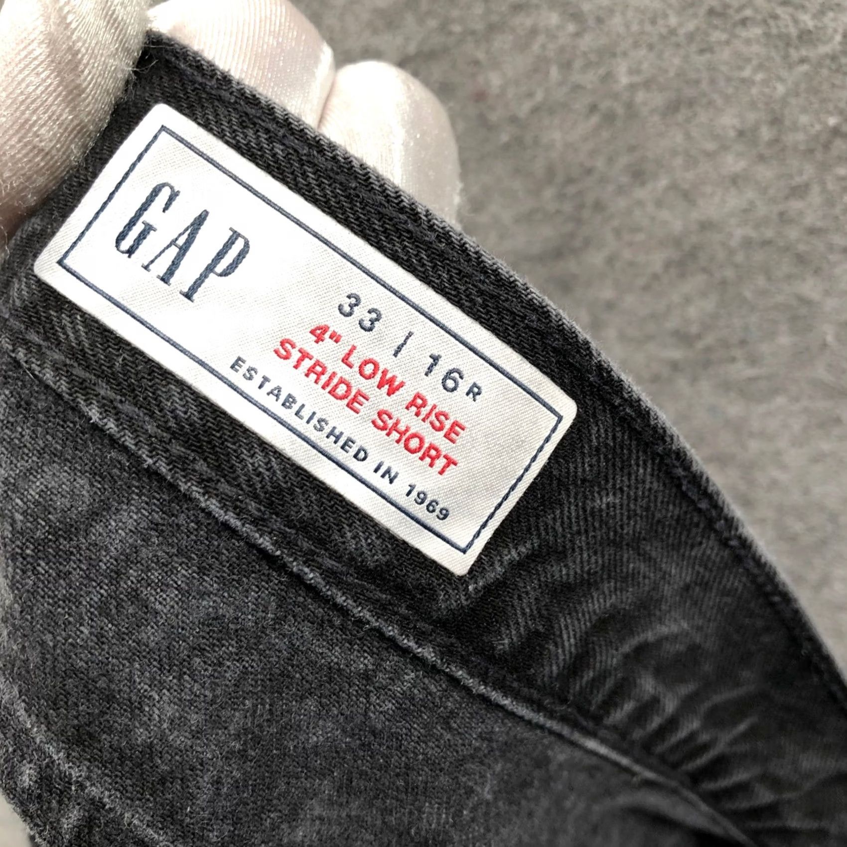 Gap Gap Shorts Womens 33 Black 4'' Low Rise Stride Denim Cutoff Frayed 100% Cotton Zipper Button 5-Pocket Western Festival Casual Vintage No Size 25" / US 0 / IT 36 - 3 Thumbnail