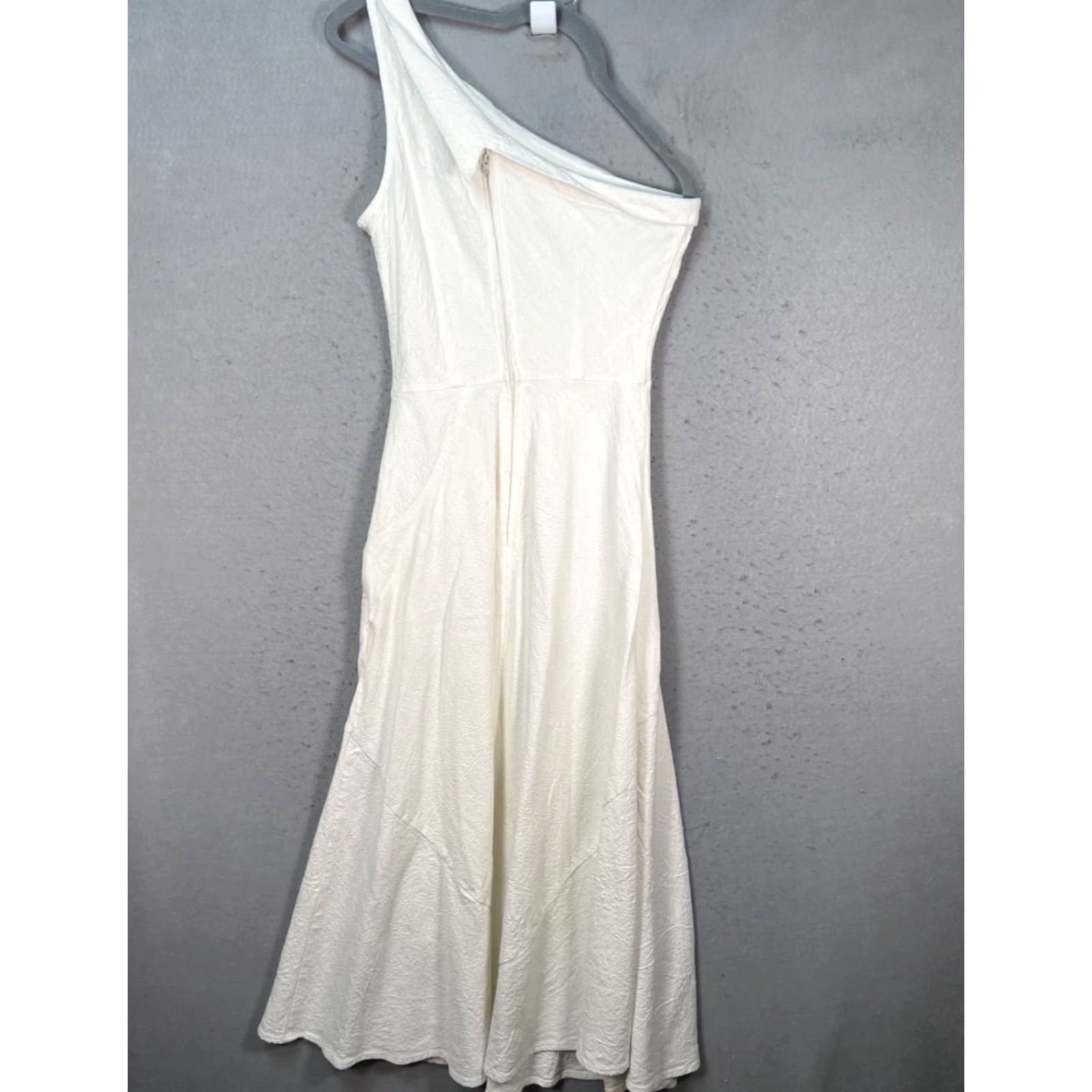 Vintage Fashion Brand Company Womens Small One-Shoulder White Textured Midi Dress Shirt dress Womens Small One-Shoulder White Midi Dress A-Line Spring Summer Size S / US 4 / IT 40 - 2 Thumbnail