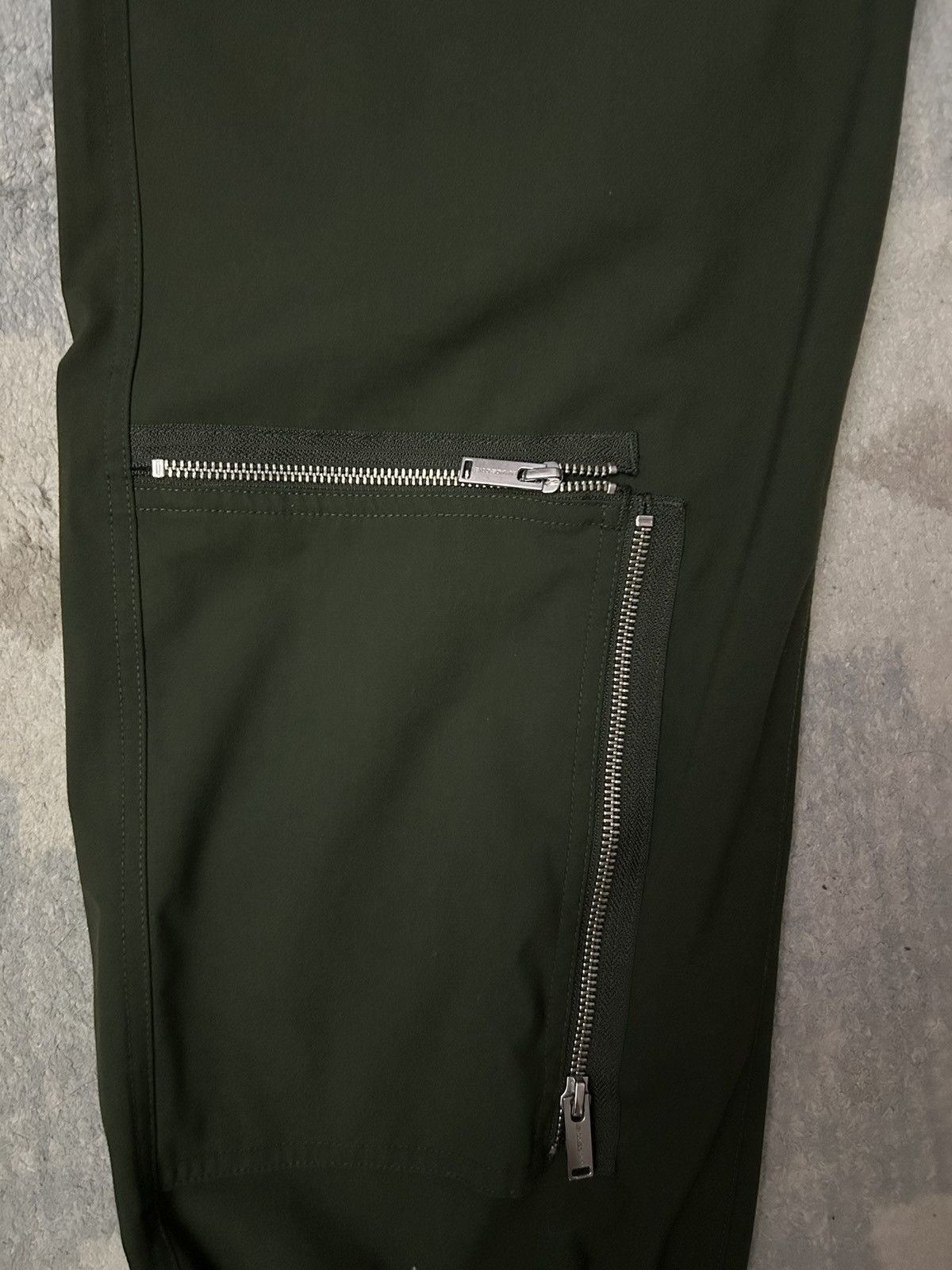 GU × Undercover GU x Undercover Multi Pocket Joggers Size US 28 / EU 44 - 3 Thumbnail