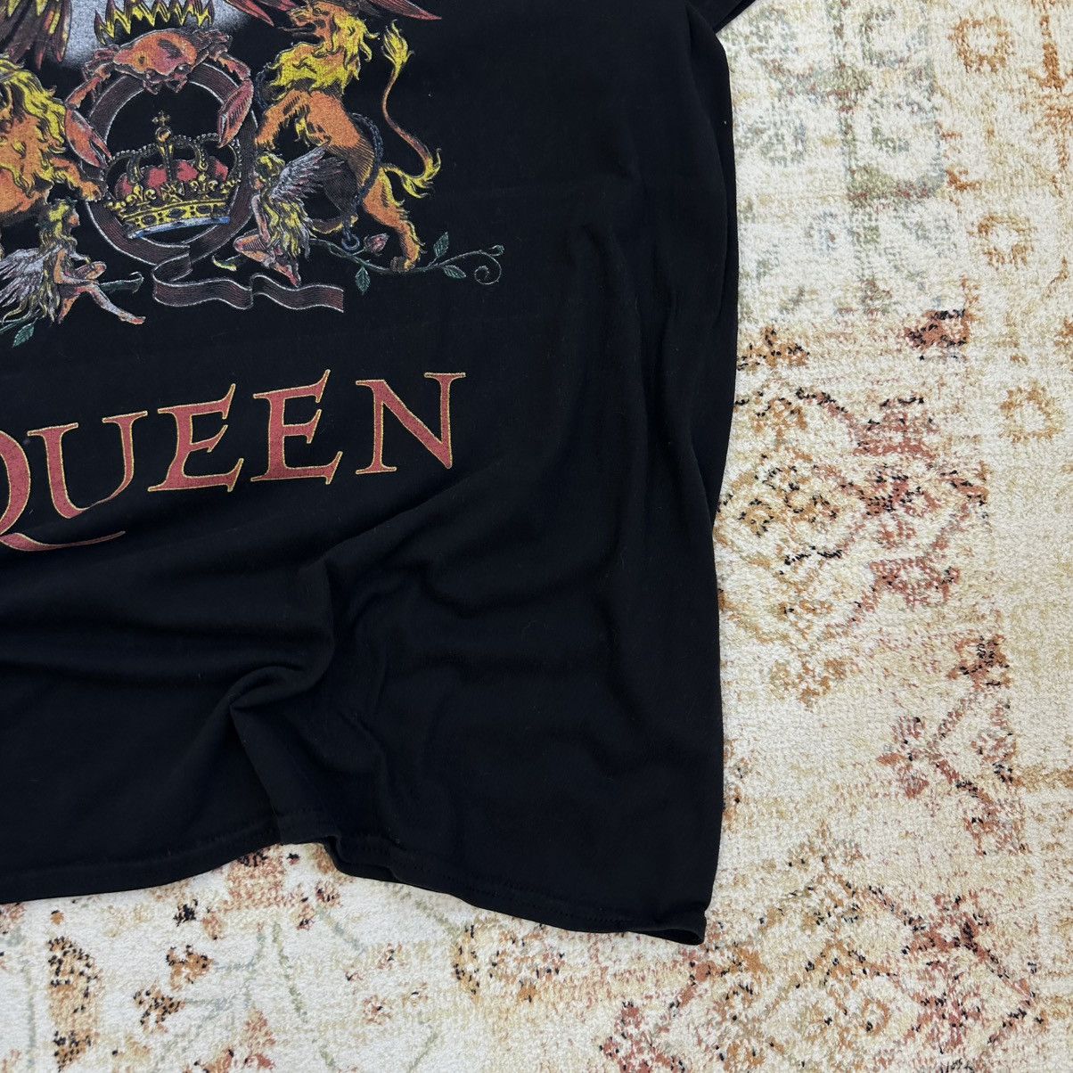 Vintage Vintage Queen T-shirts Adult Big Logo Band Rock Y2K Punk Size US XL / EU 56 / 4 - 4 Thumbnail