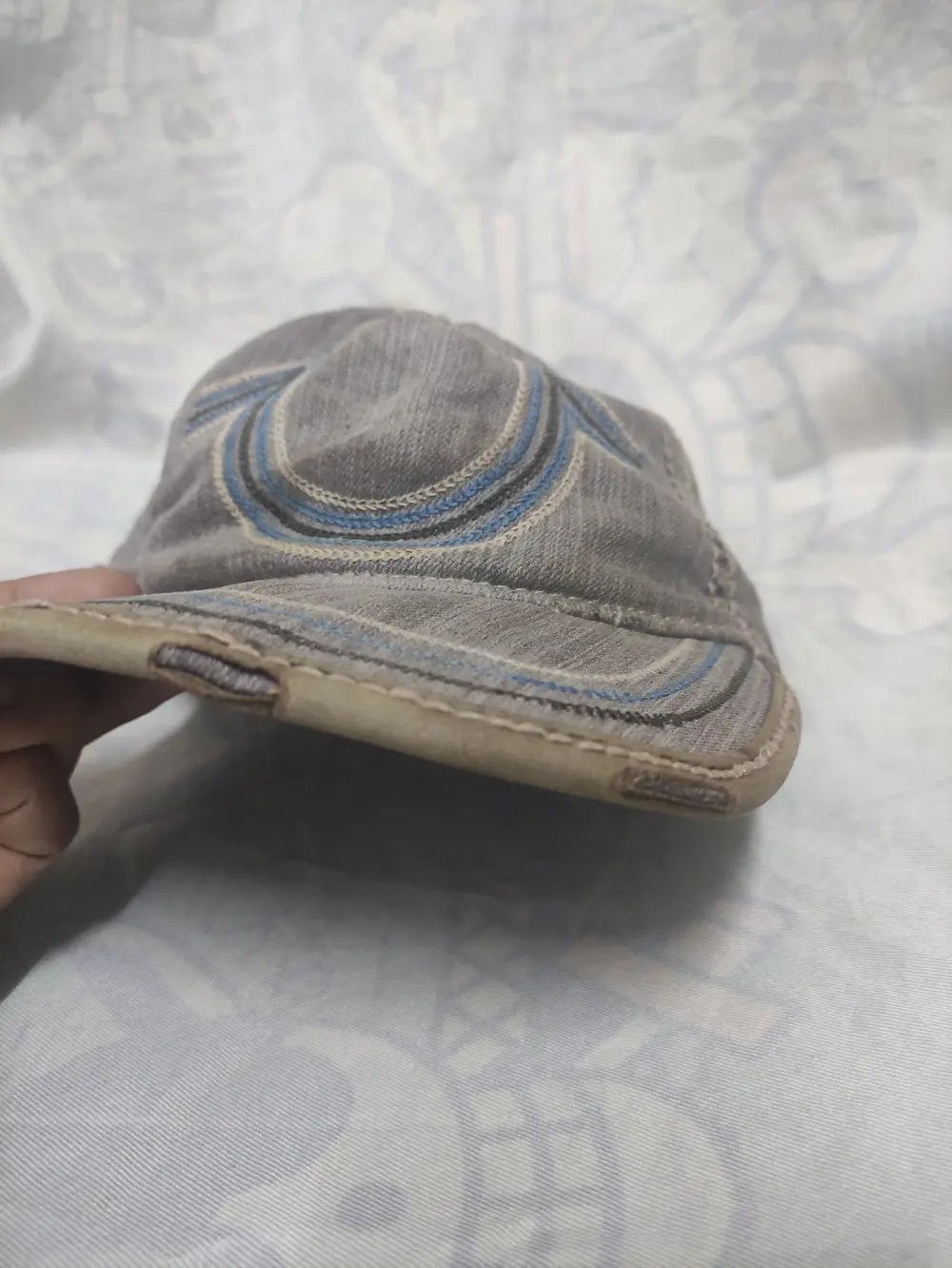 True Religion TRUE RELIGION RARE DESIGN DISTRESSED GRAY DENIM CAP Size ONE SIZE - 5 Thumbnail