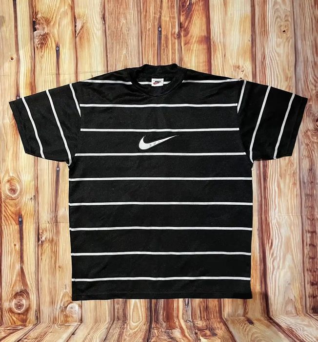 Vintage nike store striped t shirt