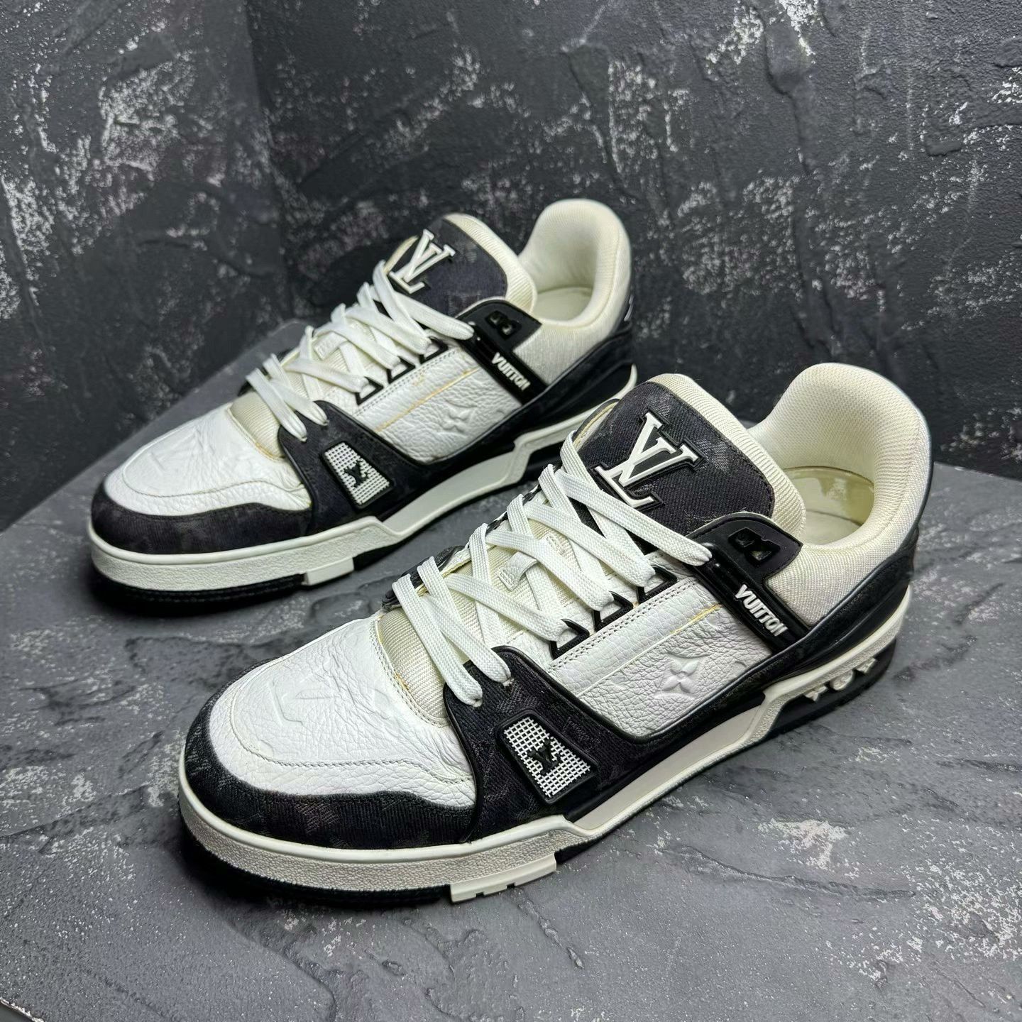 Louis Vuitton lv trainer black and white panda sneakers Size US 9.5 / EU 42-43 - 1 Thumbnail