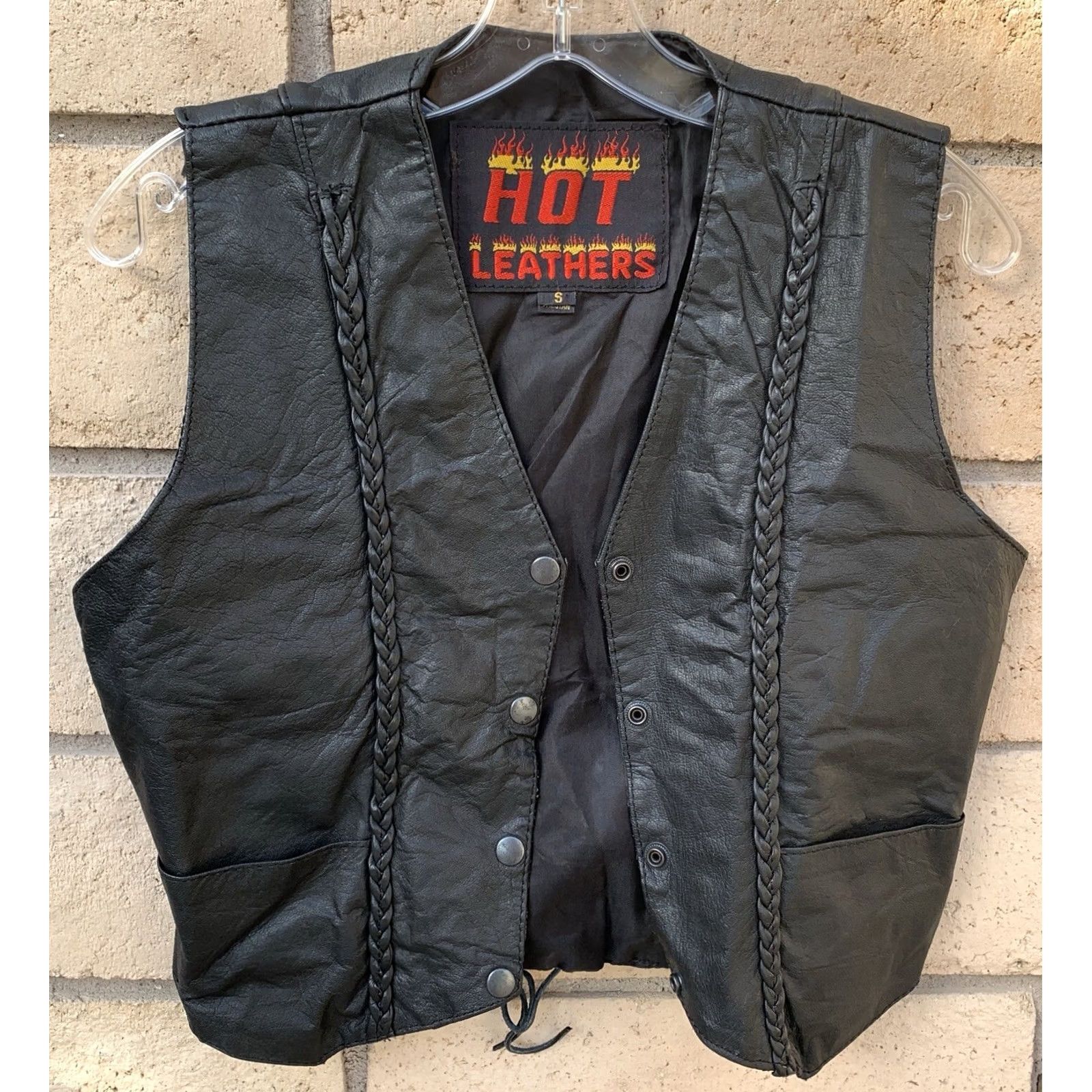 Vintage VINTAGE Hot Leathers Biker Vest Black Snap Front Lace Up Lower Back Size S Womens Size S / US 4 / IT 40 - 3 Thumbnail