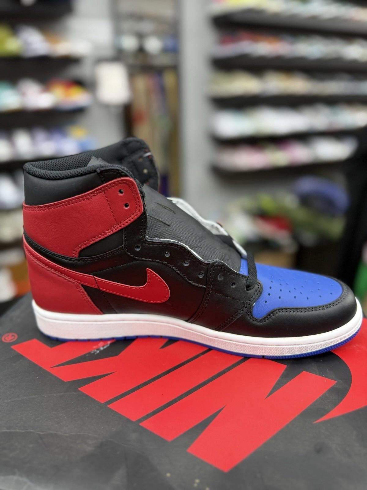 Jordan Brand Size 10 - Air Jordan 1 Retro High OG Top 3 2016 NEW Size US 10 / EU 43 - 4 Thumbnail