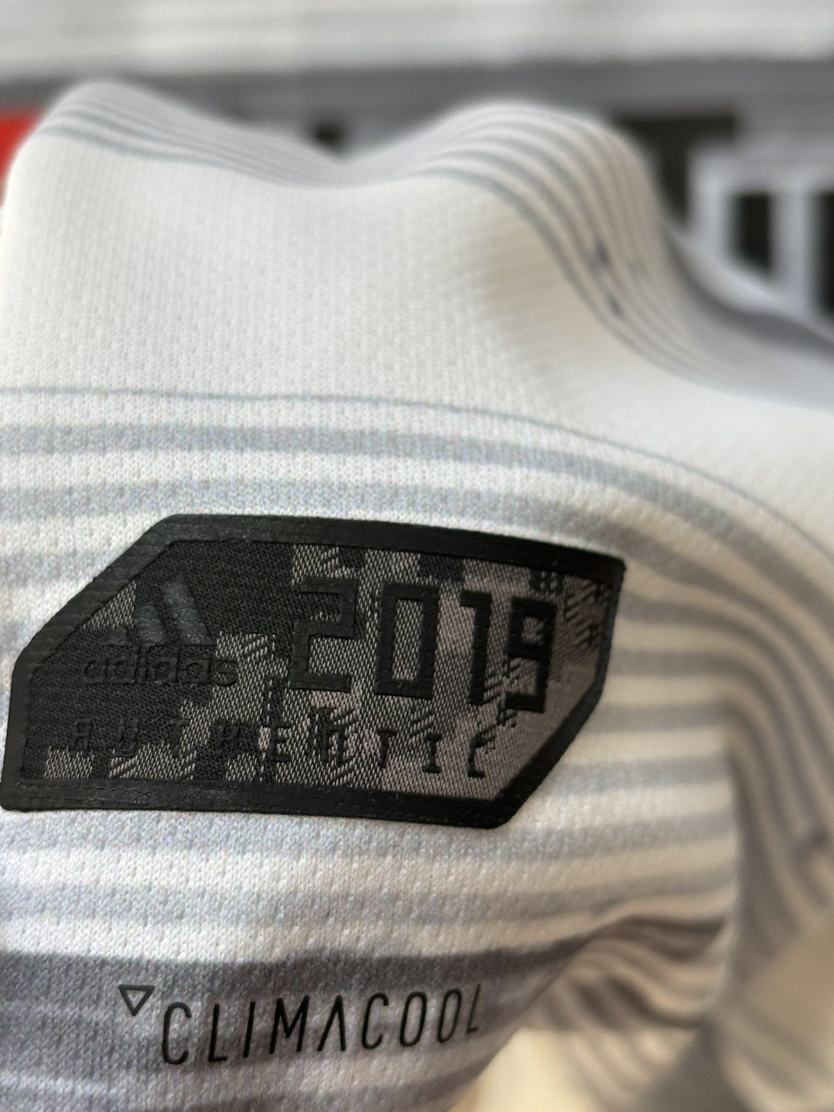 Adidas LOS ANGELES FC 2019 AUTHENTIC AWAY KIT Size US S / EU 44-46 / 1 - 5 Thumbnail