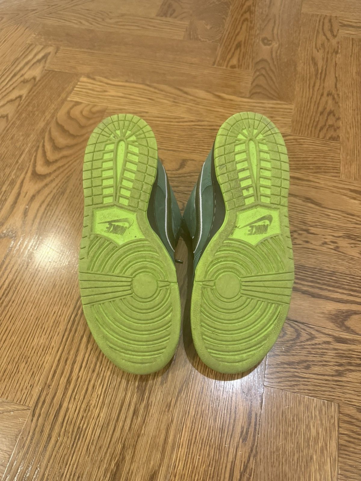 Nike Concepts x Dunk Low SB 'Green Lobster' Special Box Size US 10 / EU 43 - 7 Thumbnail