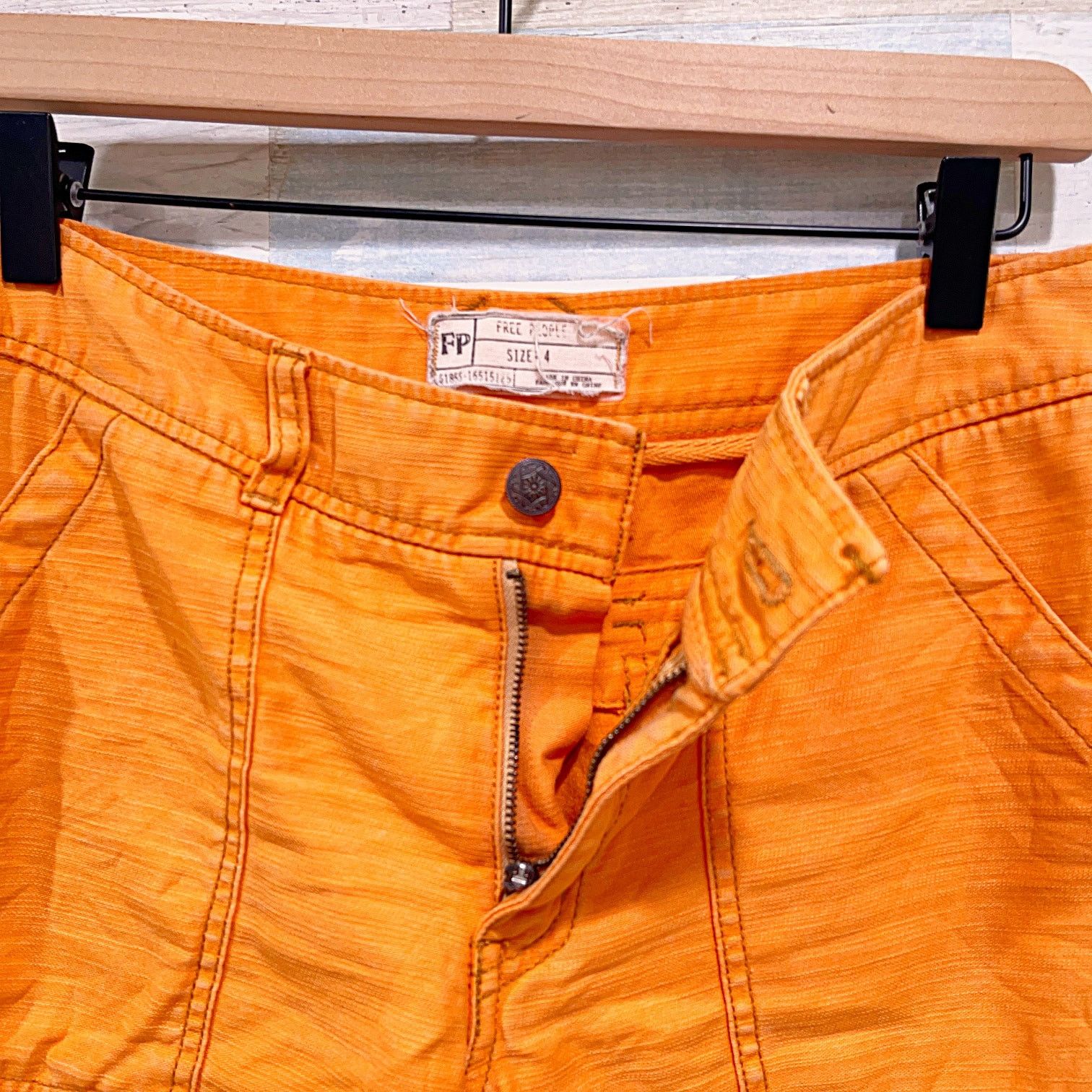 Free People Free People 3" Cut Off Utility Mini Shorts Orange Mid Rise 4 Size 27" / US 4 / IT 40 - 2 Thumbnail