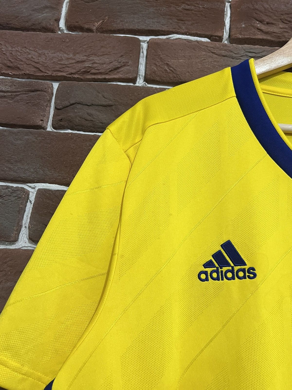 Adidas Rare Vintage Adidas Sweden Team xl yellow Jersey Soccer Kit Size US XL / EU 56 / 4 - 6 Thumbnail