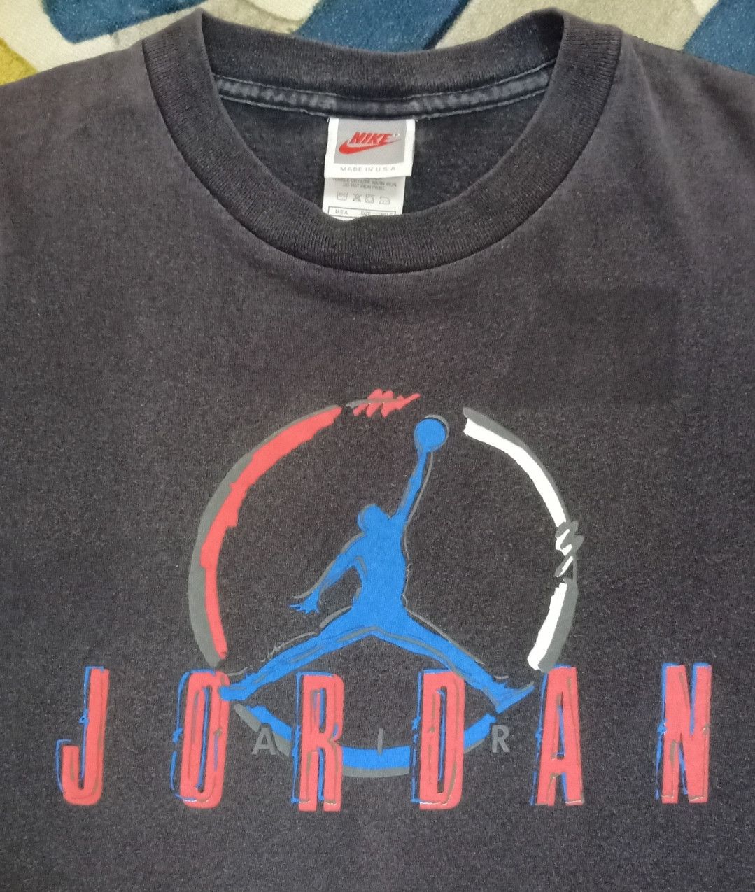 Jordan Brand × Nike × Vintage Vintage 90s NIKE Air Jordan Iconic Logo T-shirt Size US M / EU 48-50 / 2 - 6 Thumbnail
