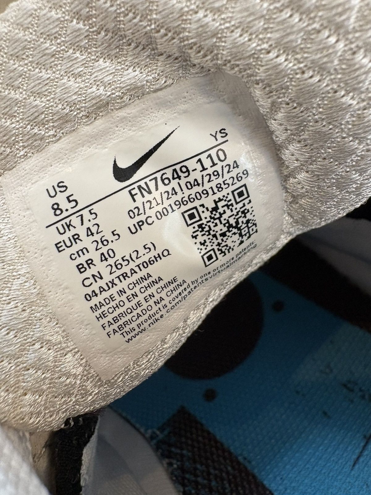 Nike Nike Zoom Vomero 5 Men SIZE US 8.5 Supersonic FN7649-110 Size US 8.5 / EU 41-42 - 8 Thumbnail