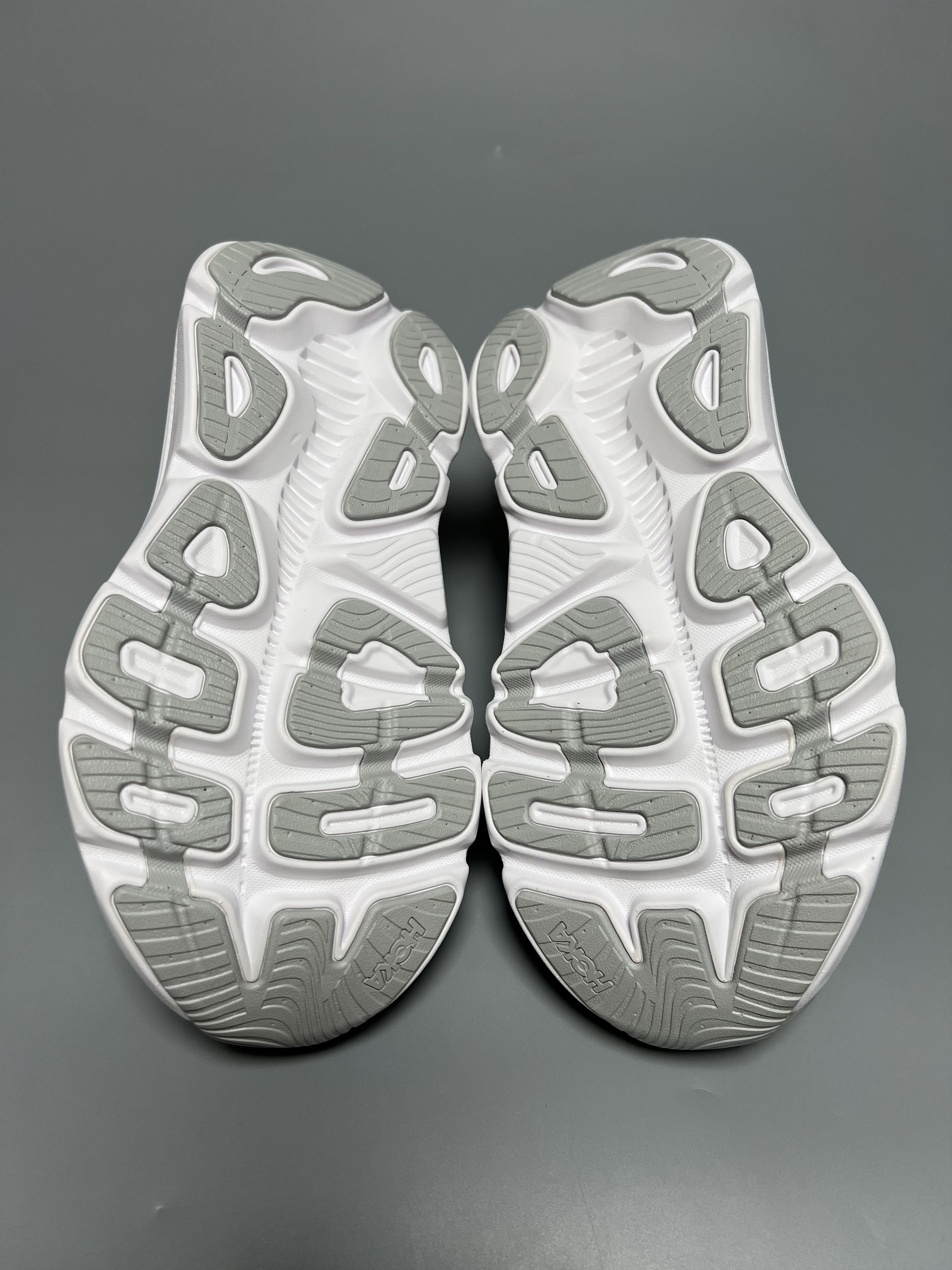 Hoka 7.5D Hoka One One Gaviota 5 Wide Running Shoes Walking Size US 7.5 / IT 37.5 - 14 Thumbnail