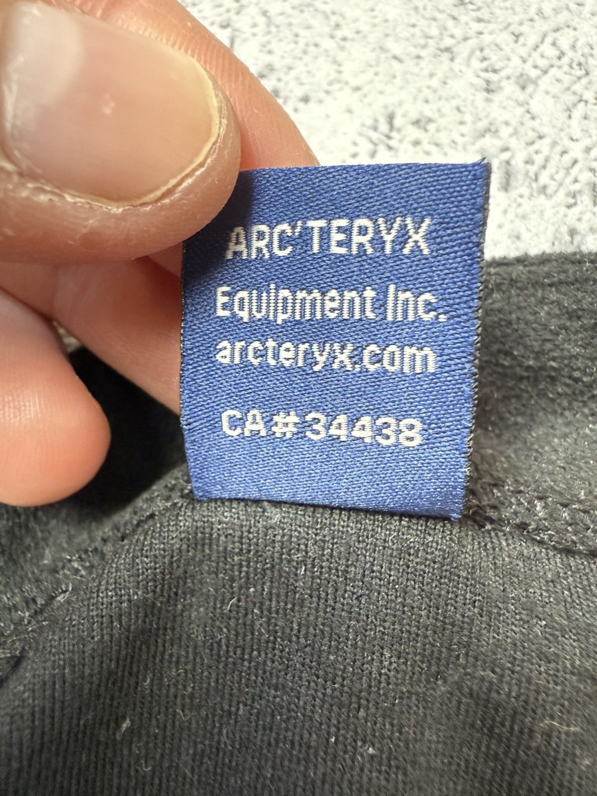 Arc'teryx Arcteryx Vintage Balaclava Hat Black Men Black Size ONE SIZE - 12 Thumbnail