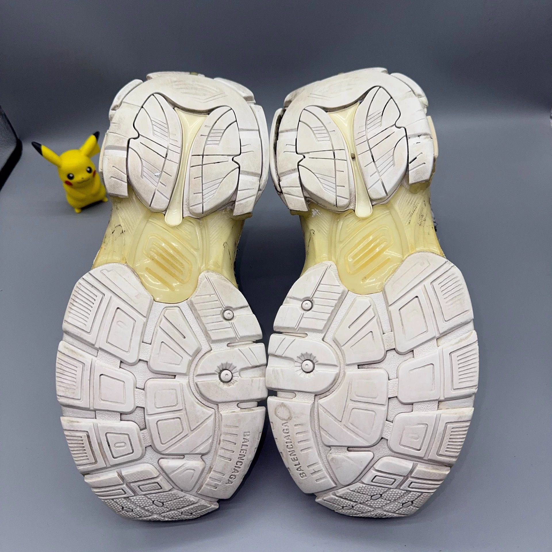 Balenciaga Balenciaga Runner Graffiti Distressed White/Black Size US 8 / EU 41 - 4 Thumbnail