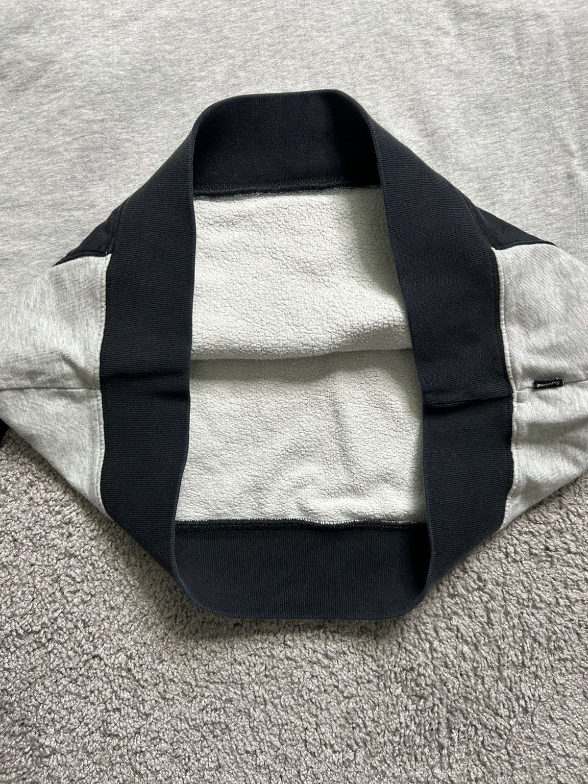 Supreme Supreme Two Tone World Famous NHL Sweatshirt Hoodie Size US XL / EU 56 / 4 - 6 Thumbnail
