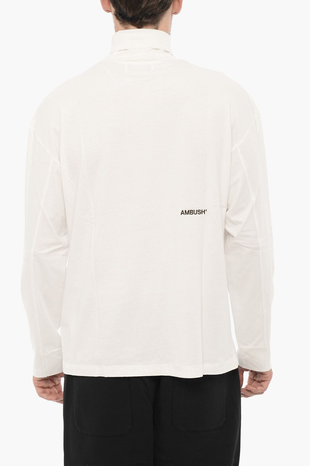 og1mm0925 Long Sleeved Turtleneck T-Shirt in White