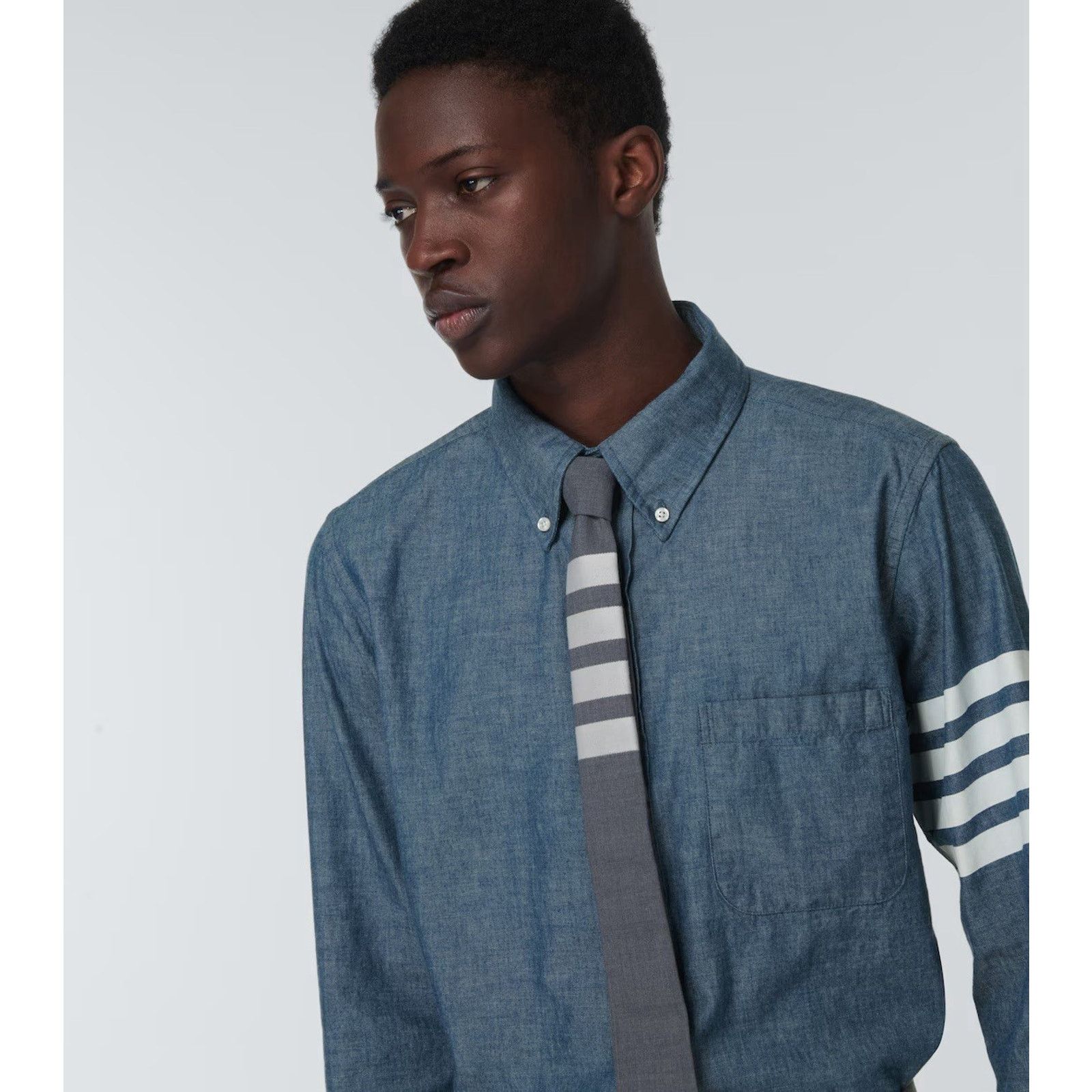 Thom Browne NWT Thom Browne Chambray 4-bar Shirt Size 3 Made in Italy Size US L / EU 52-54 / 3 - 8 Thumbnail