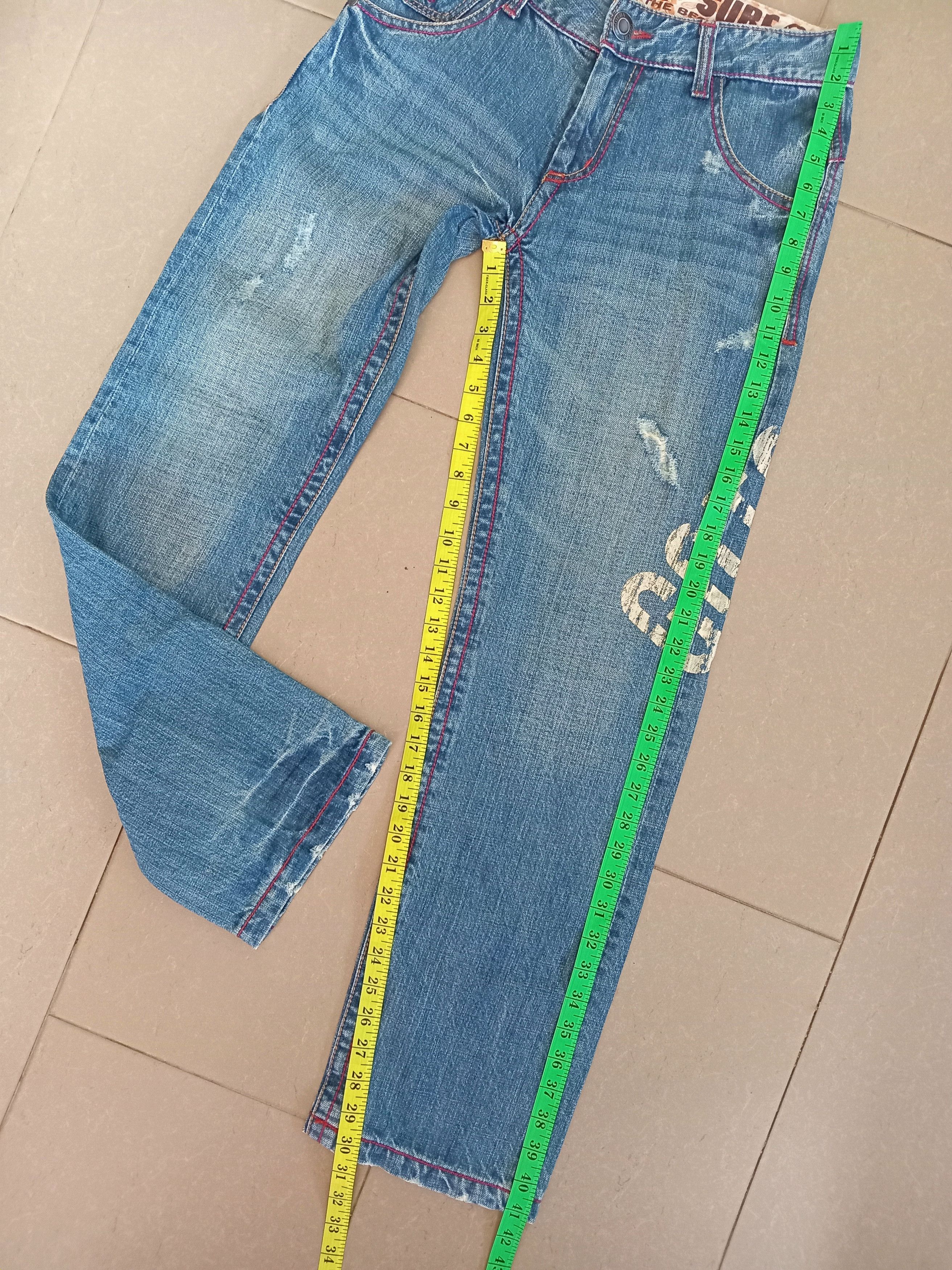 Gotcha Surfstyle Spell Out Distressed Jeans