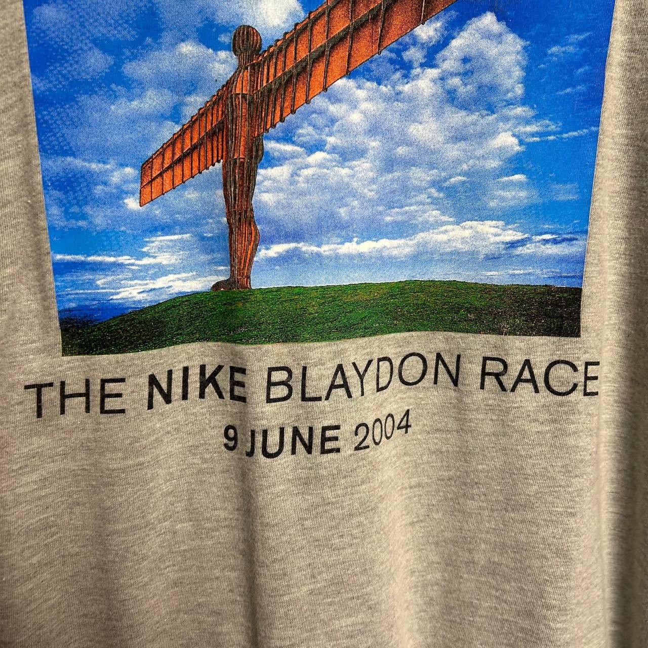 Nike Vintage Nike Run 2004 Big logo streetwear tee Size US L / EU 52-54 / 3 - 4 Thumbnail