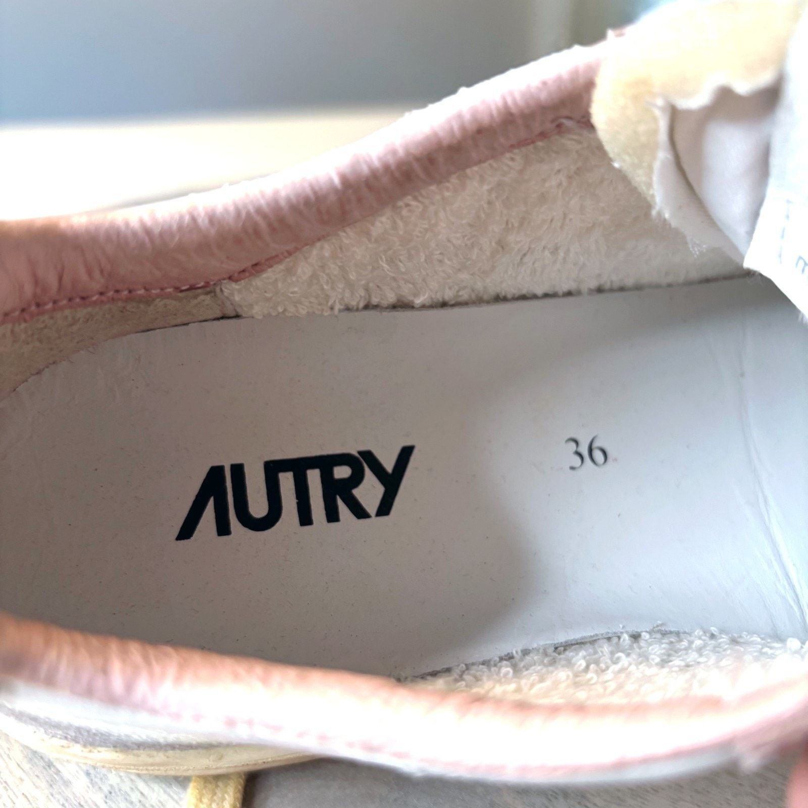AUTRY Autry Super Vintage Pink White Beige Sneakers Women’s Sz 36 Size US 6 / IT 36 - 11 Thumbnail