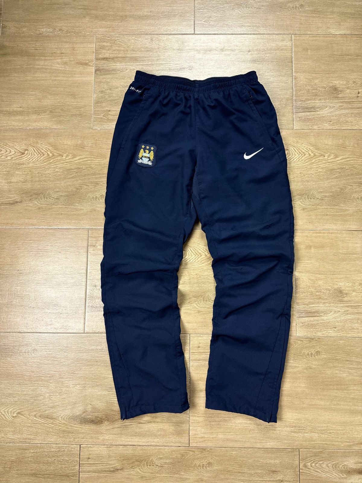 Nike × Streetwear × Vintage Vintage Y2K Nike Manchester City