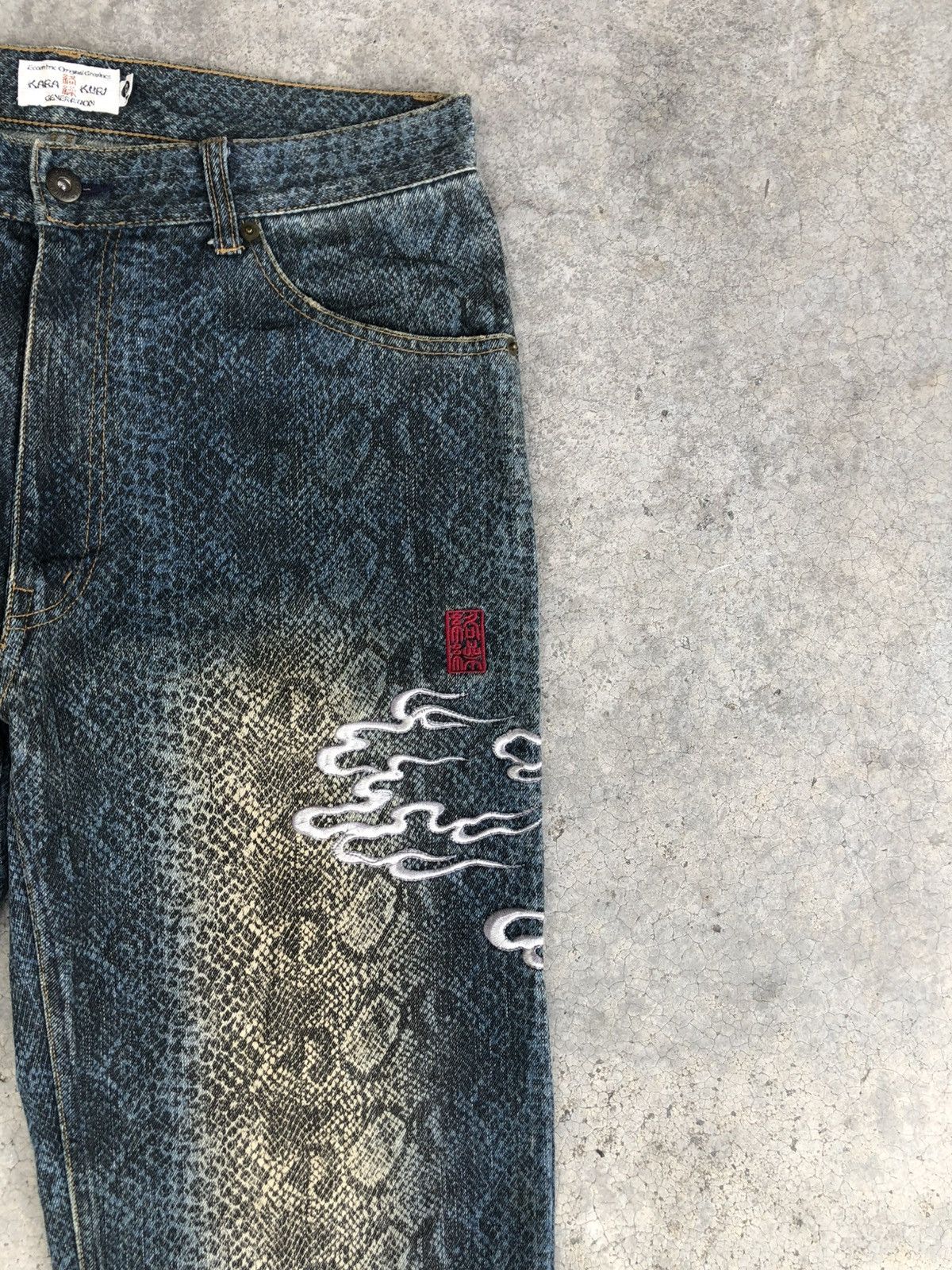 Karakuri Tamashii Karakuri Tamashii Embroidered Snake Skin Size US 32 / EU 48 - 5 Thumbnail
