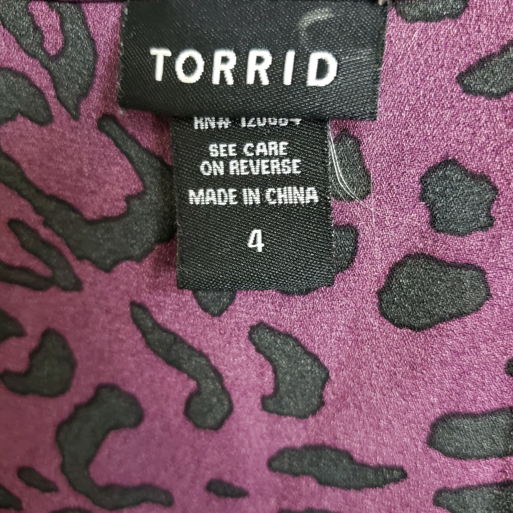 Torrid Torrid Womens Asymmetrical Top Sz 4X Black Animal Print Sheer Blouse Scoop Neck Womens Size XXL / US 16-18 / IT 52-54 - 5 Thumbnail
