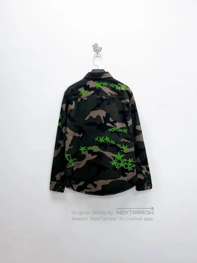 Valentino Valentino Camouflage five-star patch pocket heavy work emb Size US S / EU 44-46 / 1 - 2 Thumbnail