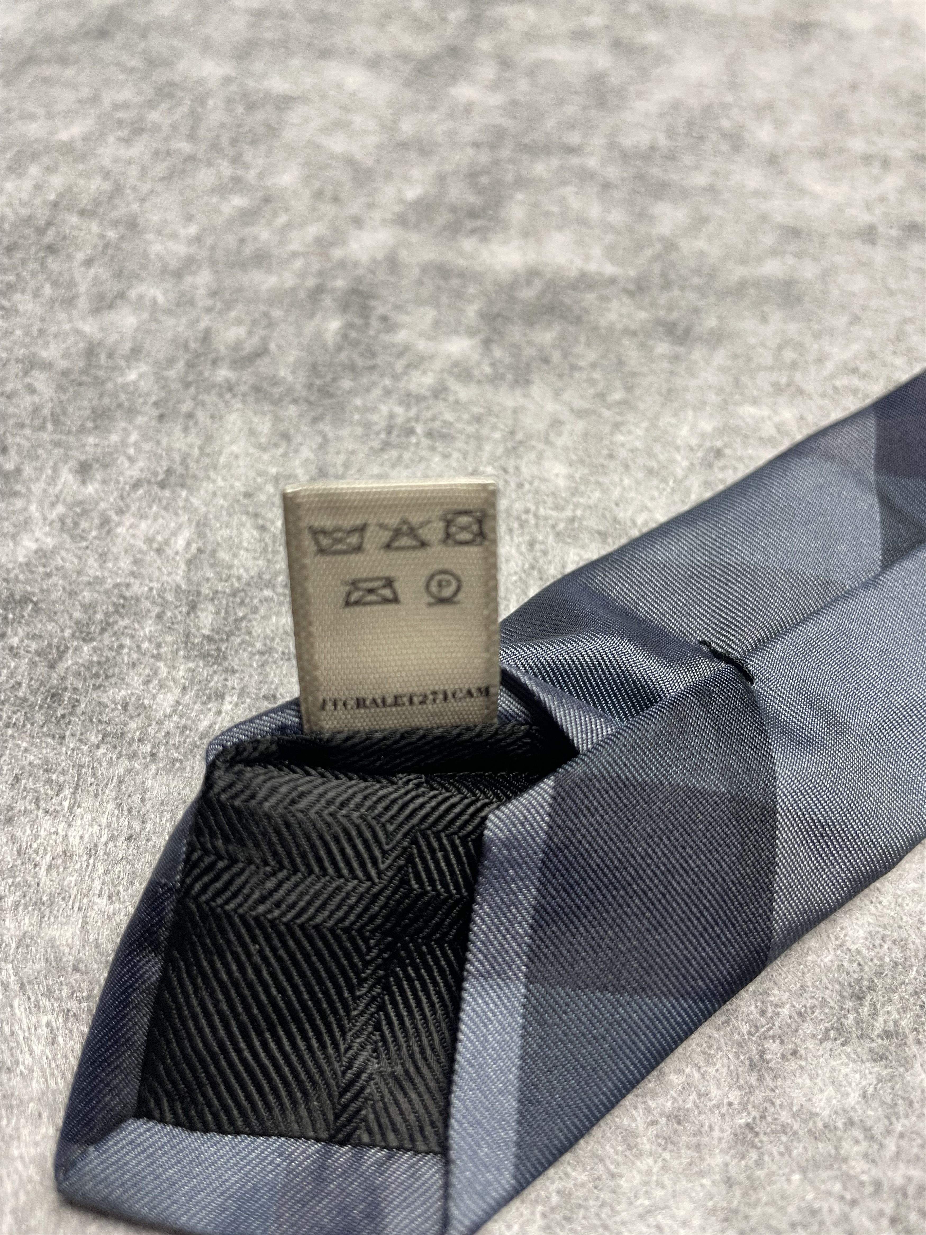 Burberry Burberry London Blue Grey Check Plaid Silk Mens Tie Size ONE SIZE - 6 Thumbnail