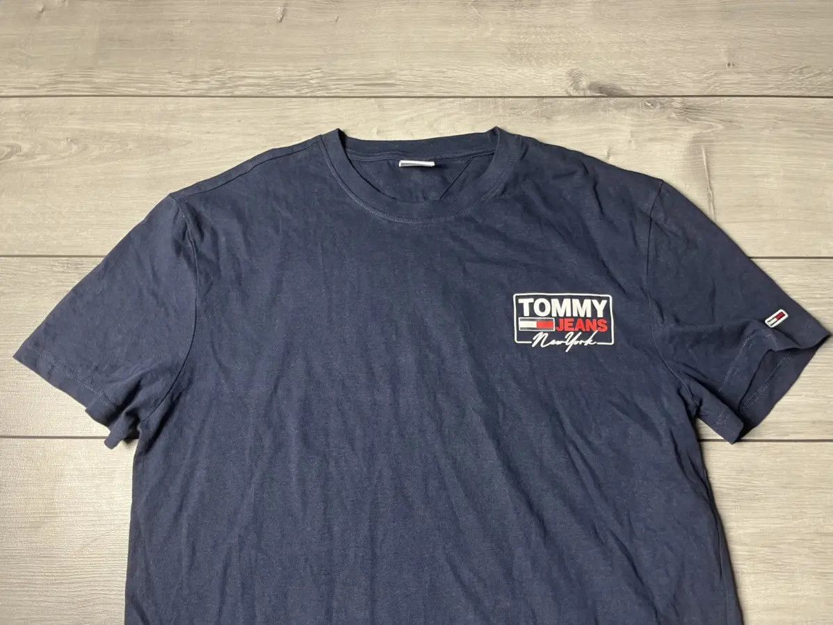 Tommy Hilfiger Tommy jeans T-shirt logo reverse size XXLARGE Size US XXL / EU 58 / 5 - 3 Thumbnail