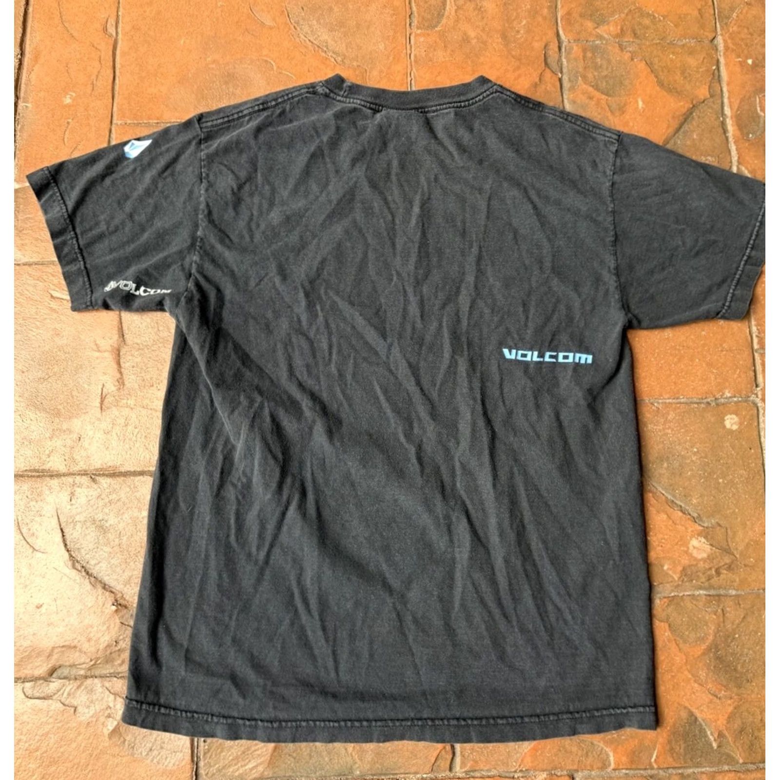 Volcom VINTAGE Volcom T-Shirt Large Black Crew Neck Short Sleeve Graphic Print 90s Grunge Double-Sided Men’s Y2K Vintage 2000s Flat Size US L / EU 52-54 / 3 - 3 Thumbnail