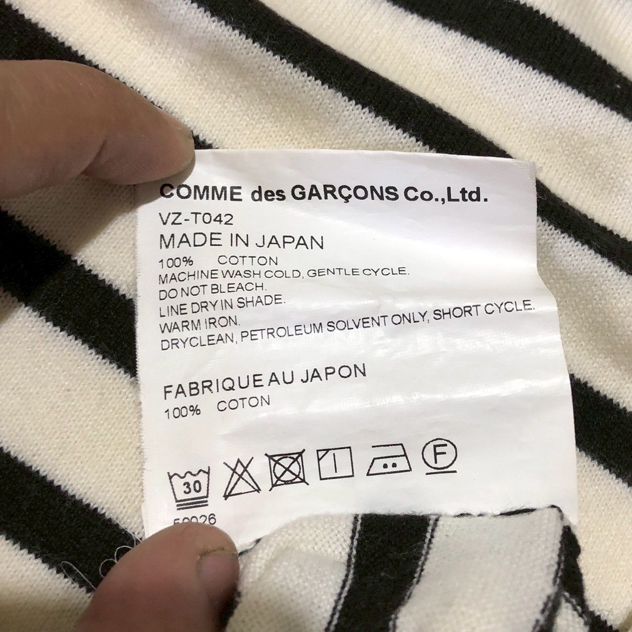 Comme des Garcons Comme des Garcons × The Beatles “Apple Corps” Border Tee Size US M / EU 48-50 / 2 - 9 Thumbnail