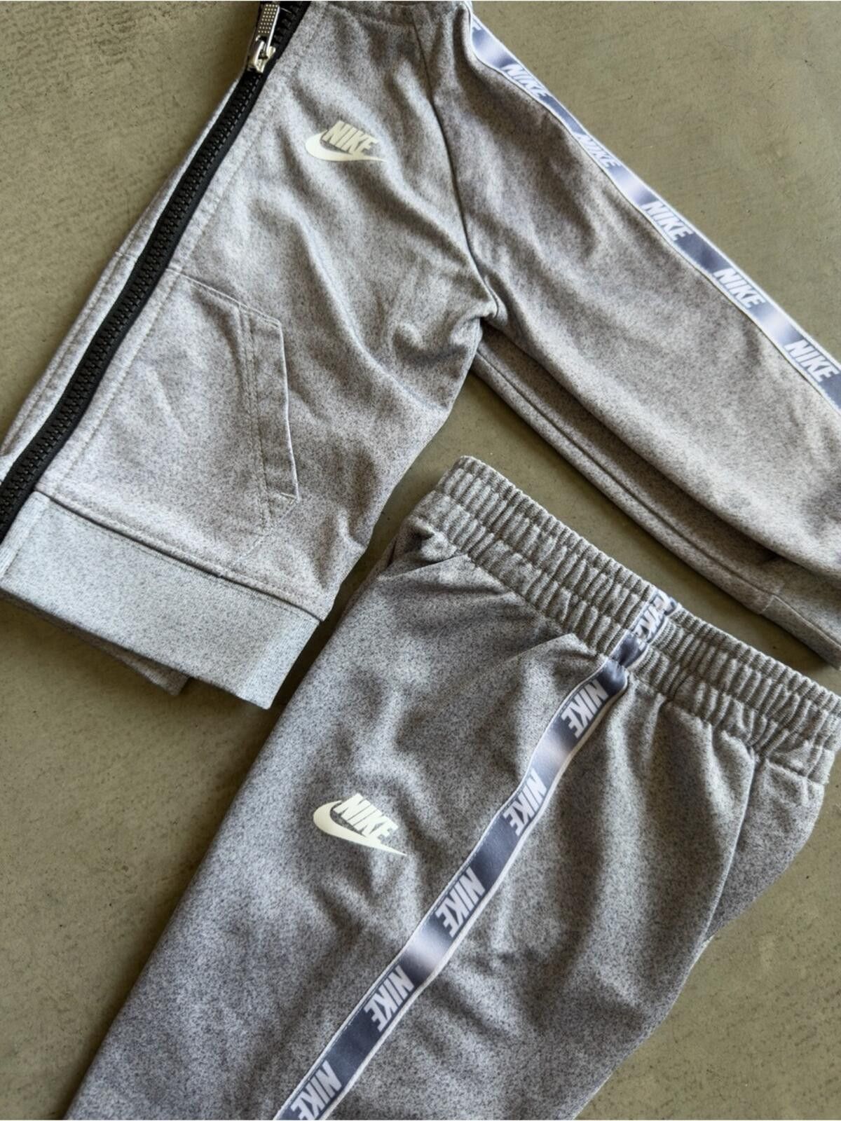 Nike Nike / 2pc Tracksuit Set / Logo Tape 12M / Gray Size ONE SIZE - 5 Thumbnail