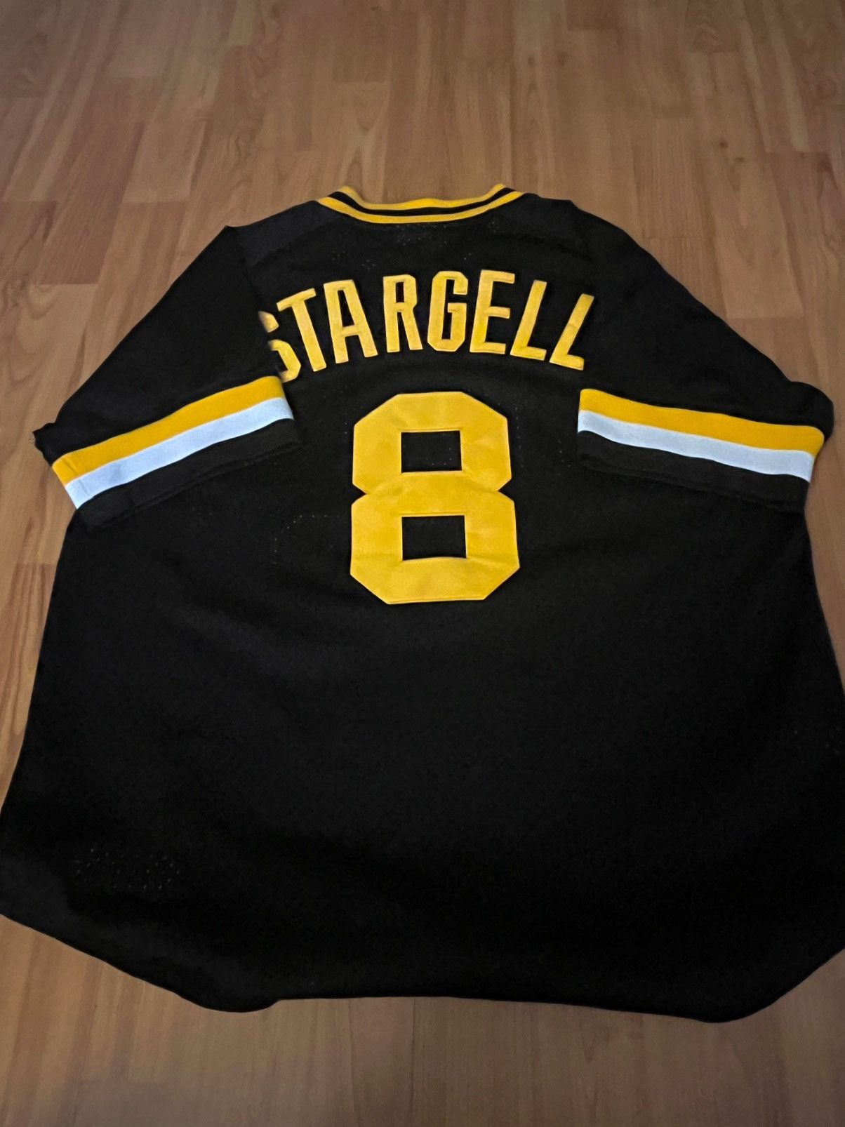Mitchell & Ness Mitchell & Ness Pirates Stargell 1982 Mesh Batting Jersey L Size US L / EU 52-54 / 3 - 6 Thumbnail