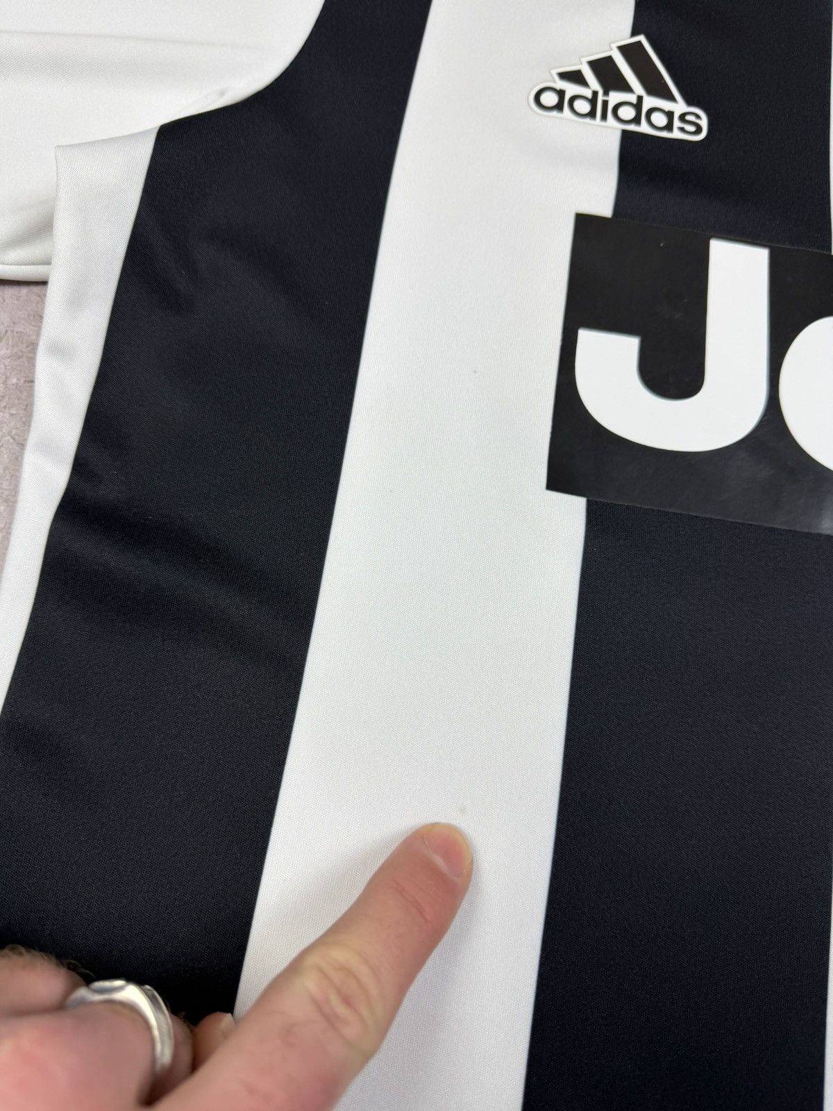 Adidas Adidas Juventus 2015-2016 Home Football Shirt Soccer Jersey Size US M / EU 48-50 / 2 - 4 Thumbnail