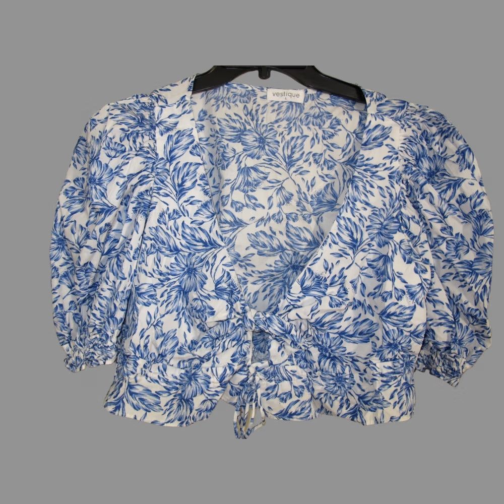 Vintage Vestique Crop Top Women's L Blue White Floral 100% Cotton Puff Sleeve Tie Front Shirt Cropped Blouse Vintage No N/A Size L / US 10 / IT 46 - 1 Thumbnail