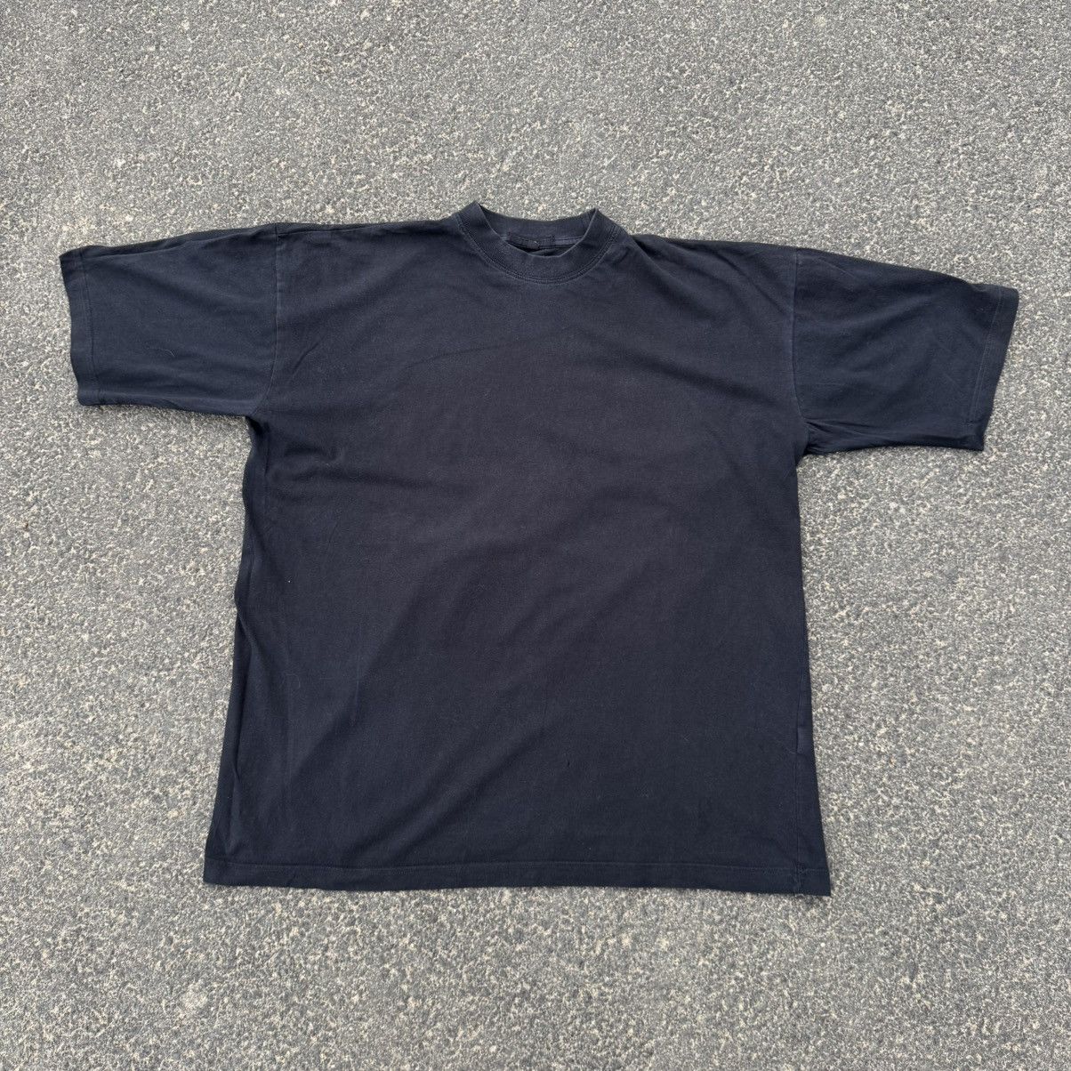 Other Vintage Black Blank Tee Japanese Archive Trashed Basic Size US L / EU 52-54 / 3 - 1 Thumbnail